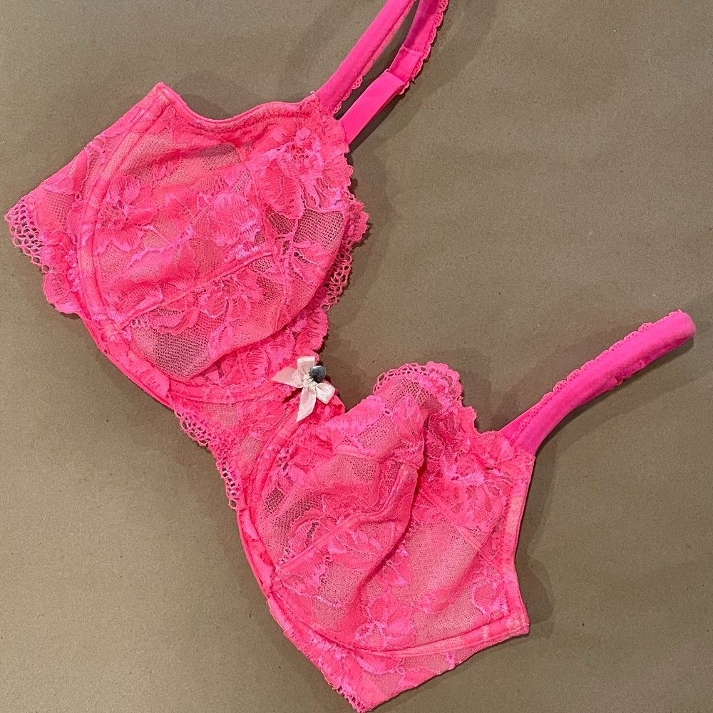 Victoria's Secret Unlined Bra 32DDD